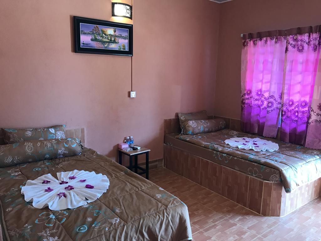 Bungalows Chumnor Otres 168 Сиануквиль Экстерьер фото