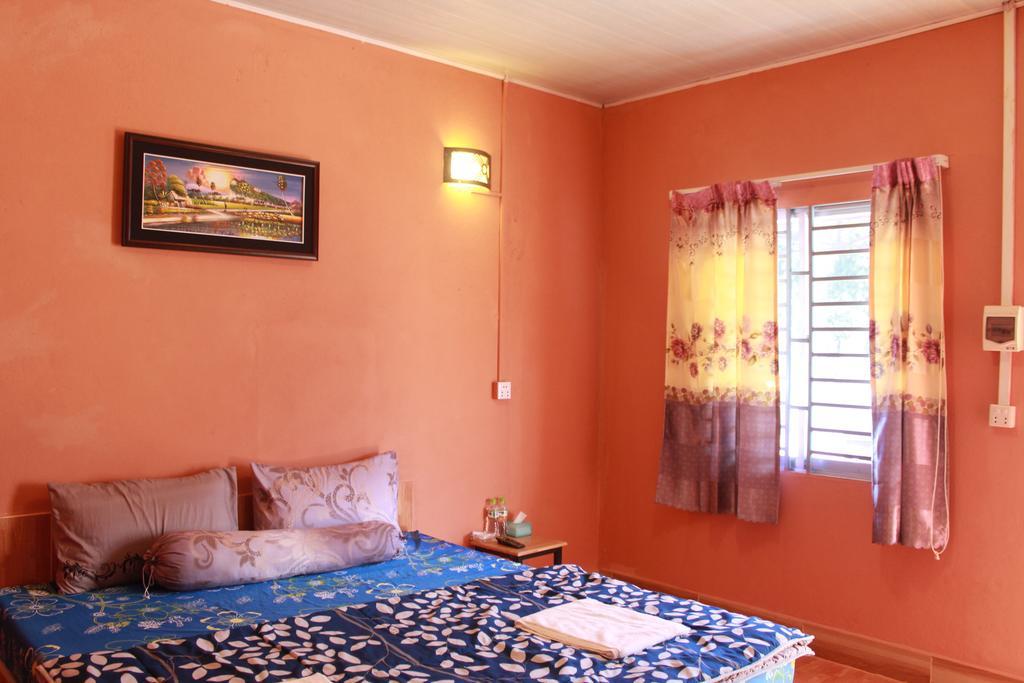 Bungalows Chumnor Otres 168 Сиануквиль Экстерьер фото