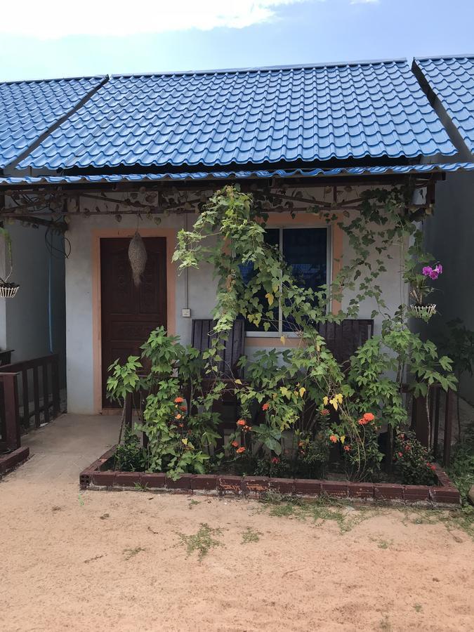Bungalows Chumnor Otres 168 Сиануквиль Экстерьер фото